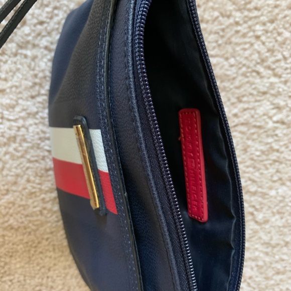 Brand new Tommy Hilfiger makeup bag - Picture 4 of 4